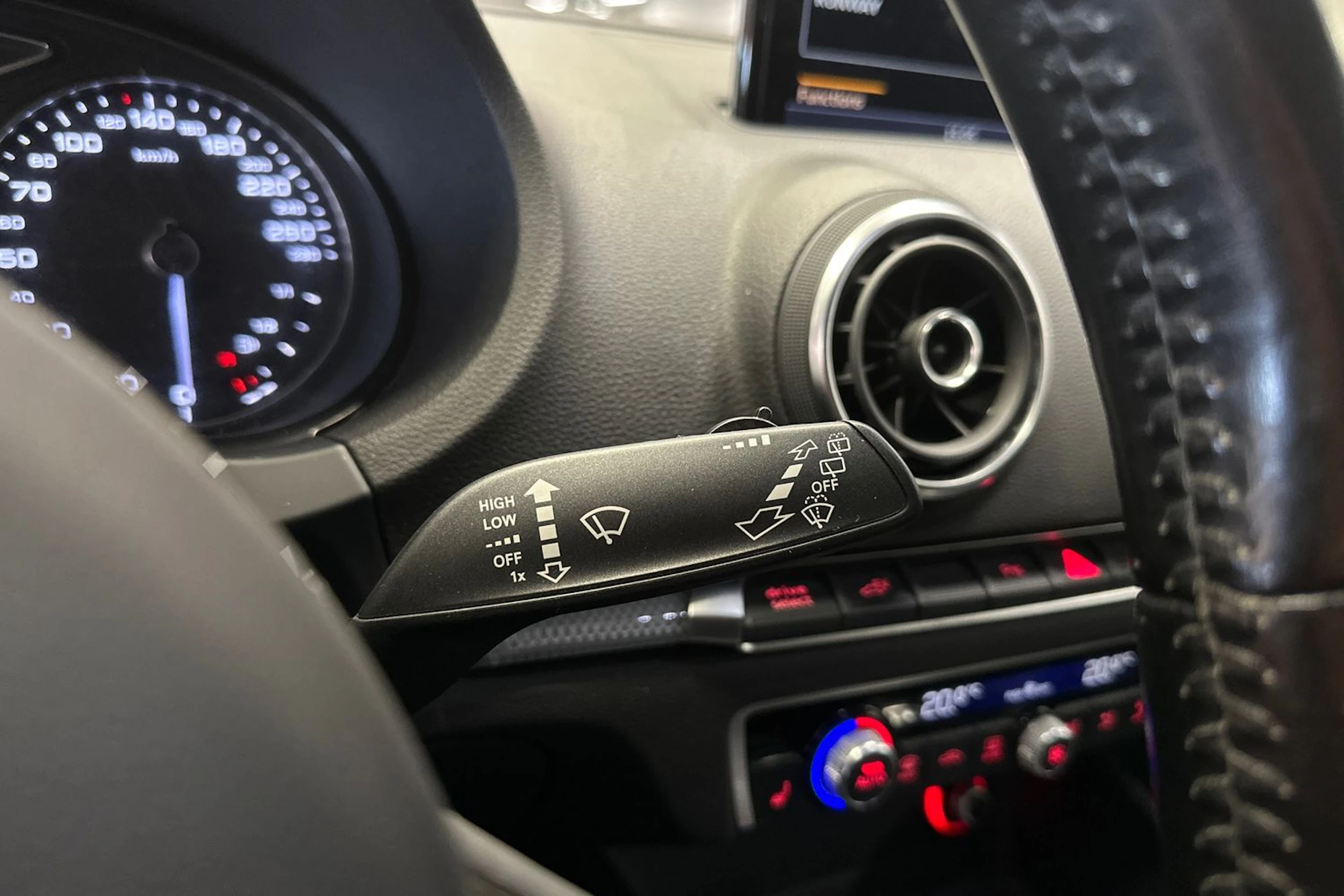 harmaa Audi A3 2016 kuva 23.