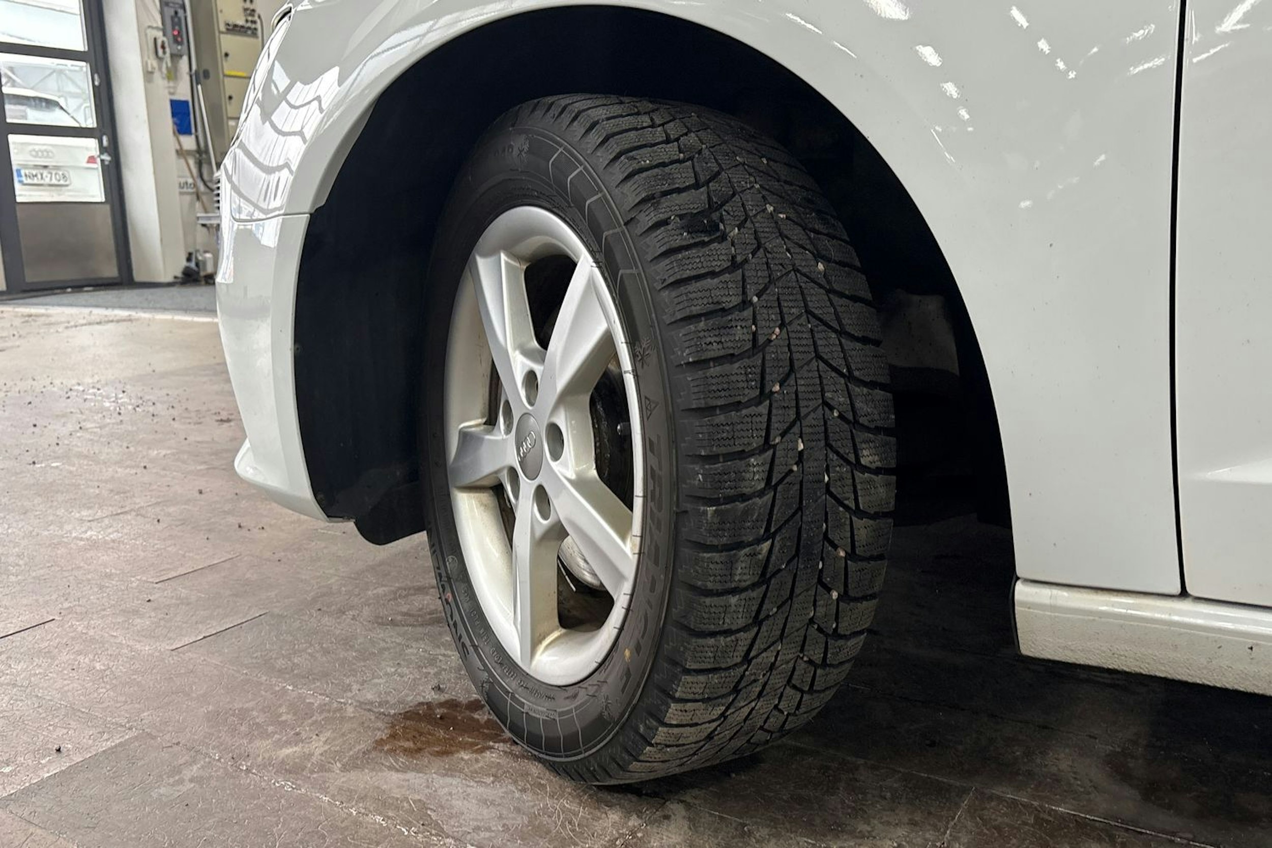 Valkoinen Audi A3 2016 kuva 13.