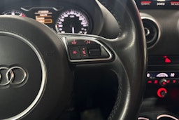 Valkoinen Audi A3 2016 kuva 16.