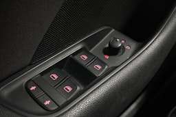 Valkoinen Audi A3 2016 kuva 24.