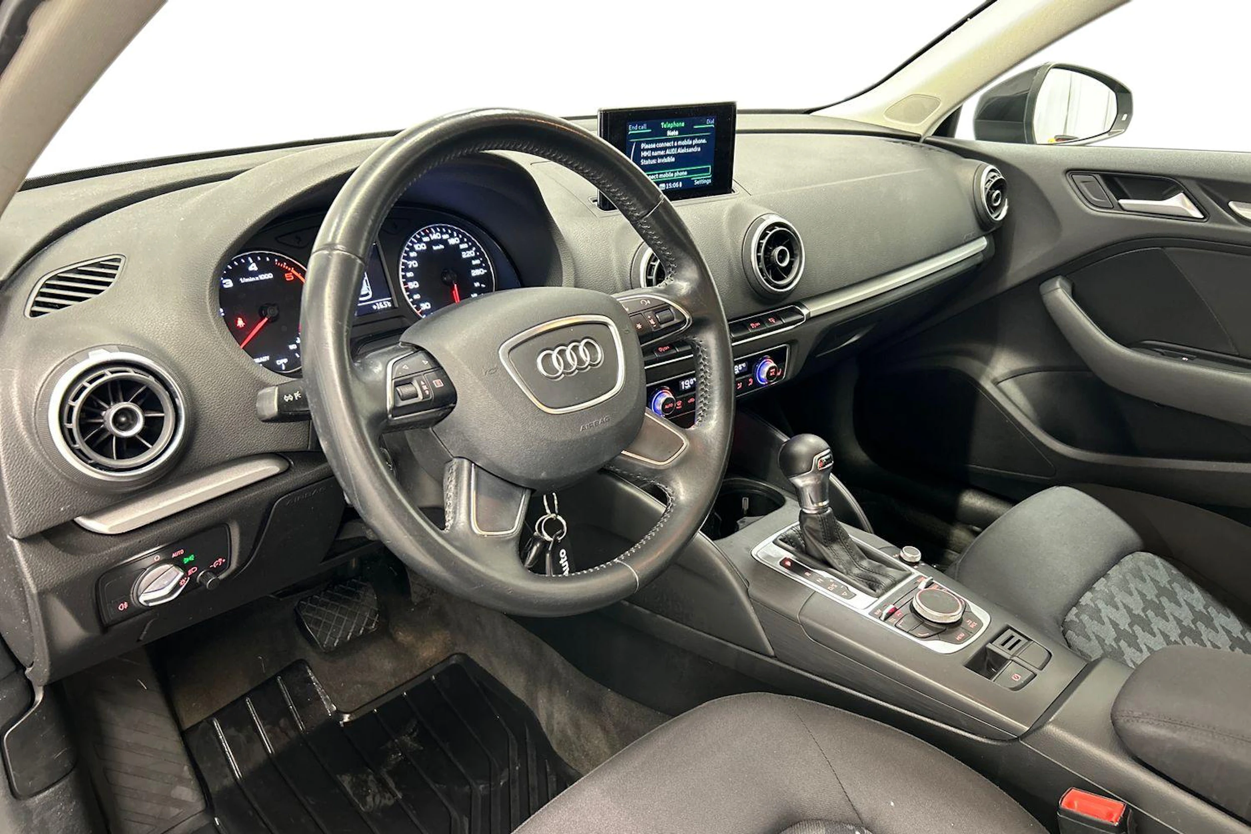 musta Audi A3 2016 kuva 6.
