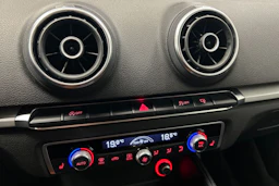 musta Audi A3 2016 kuva 23.