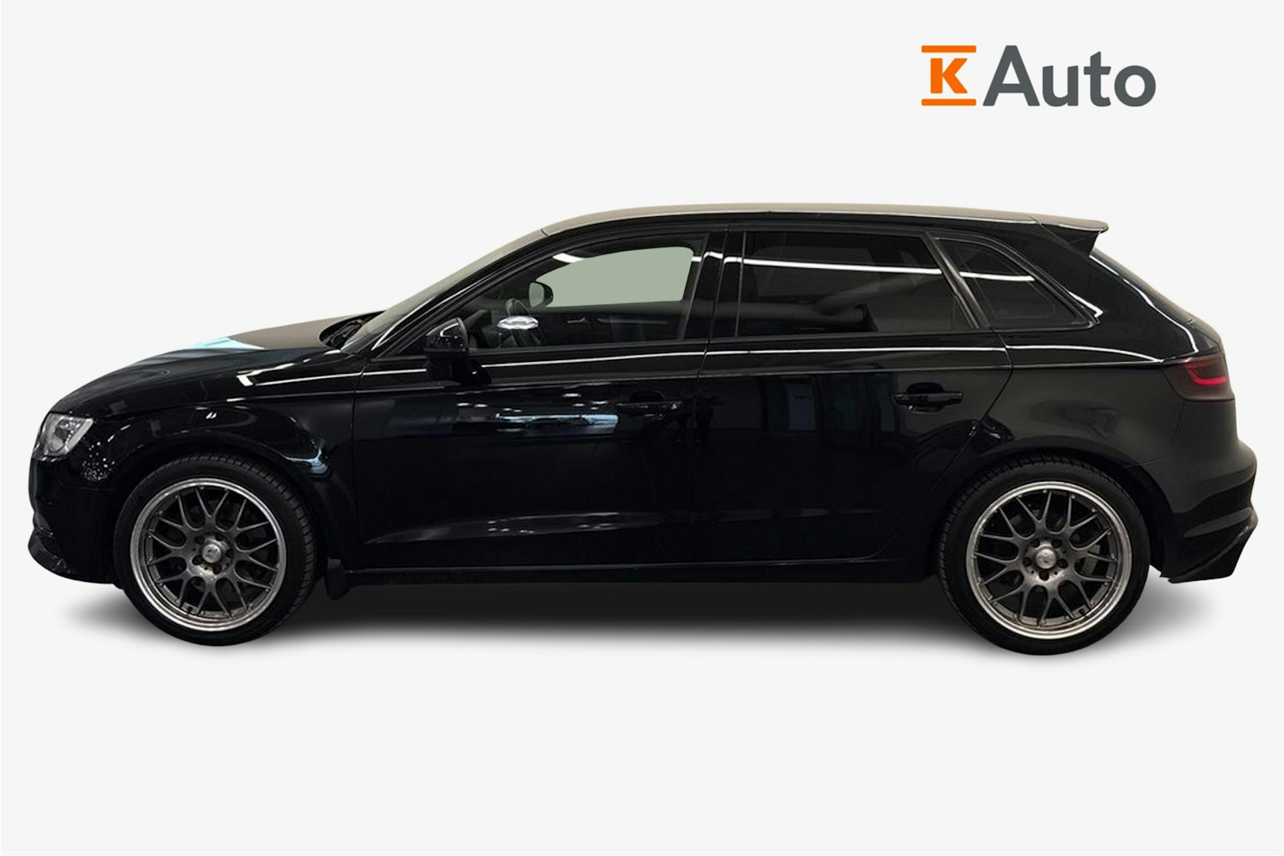 musta Audi A3 2016 kuva 6.
