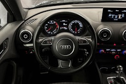 musta Audi A3 2016 kuva 16.