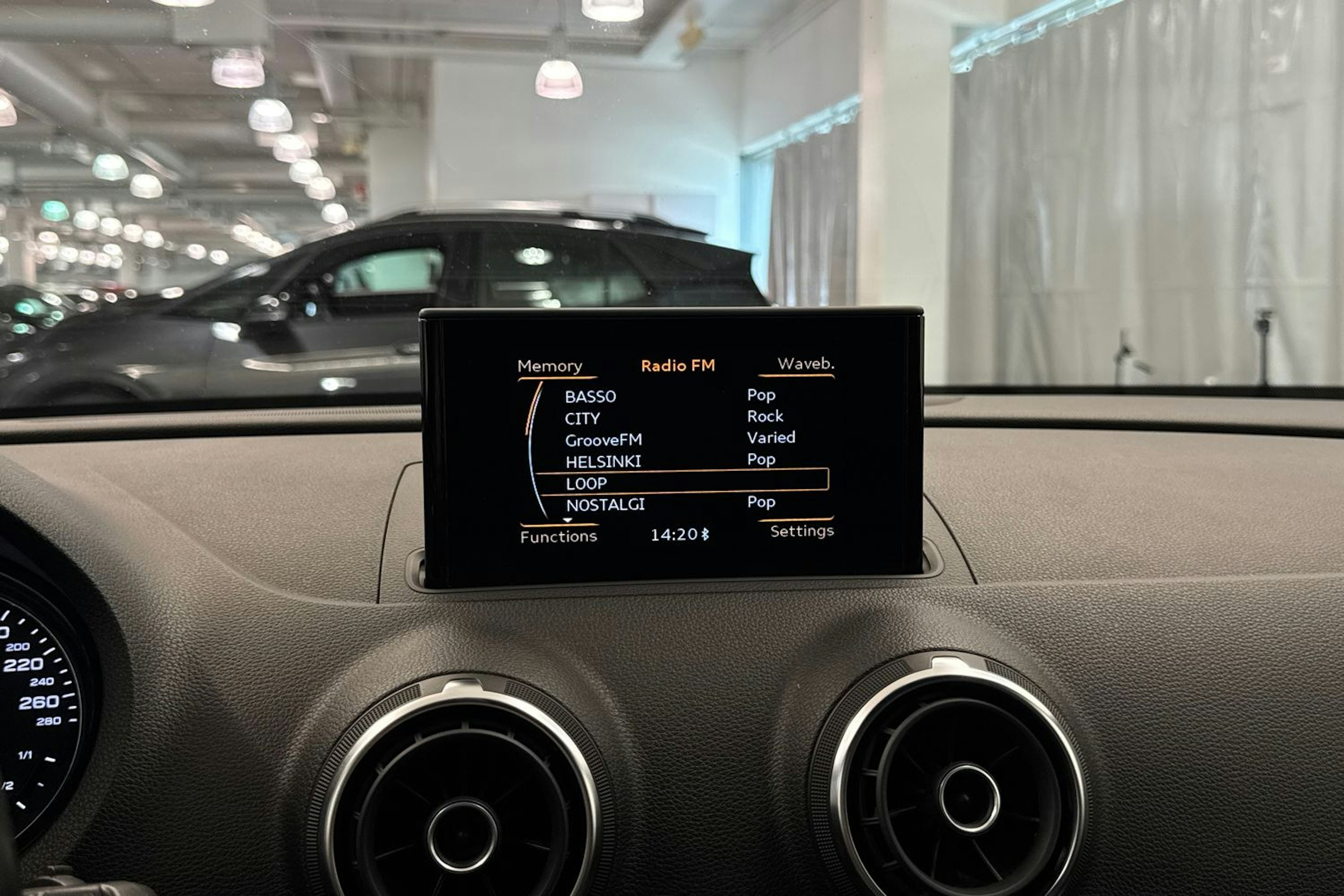 musta Audi A3 2016 kuva 25.