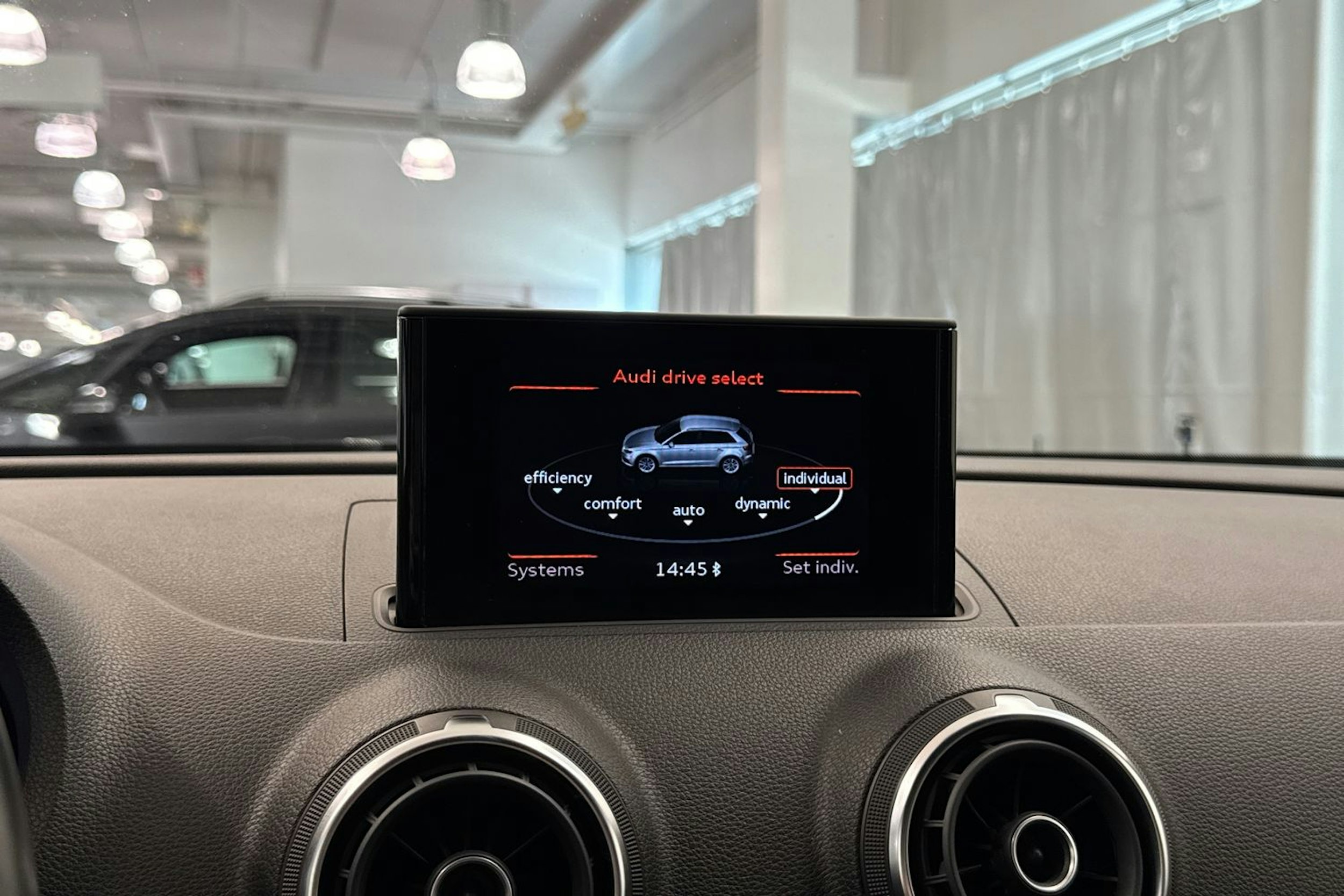 musta Audi A3 2016 kuva 28.