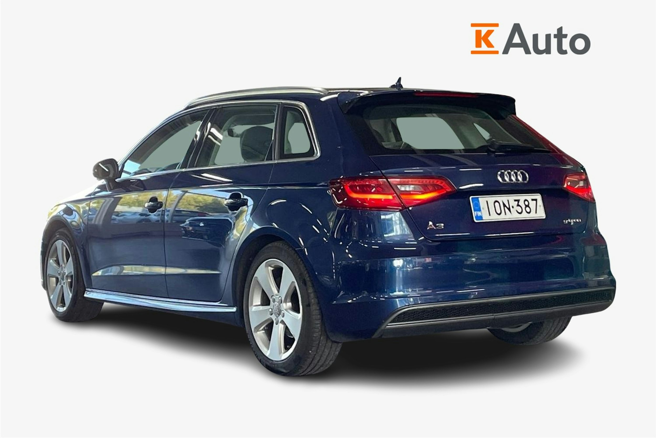 sininen Audi A3 2016 kuva 2.
