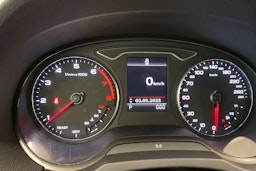 Valkoinen Audi A3 2016 kuva 19.