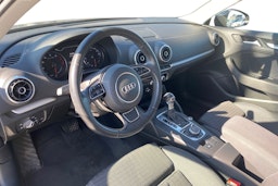 musta Audi A3 2016 kuva 3.
