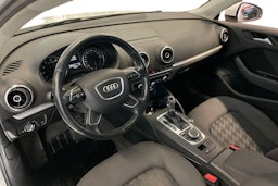 Valkoinen Audi A3 2016 kuva 7.