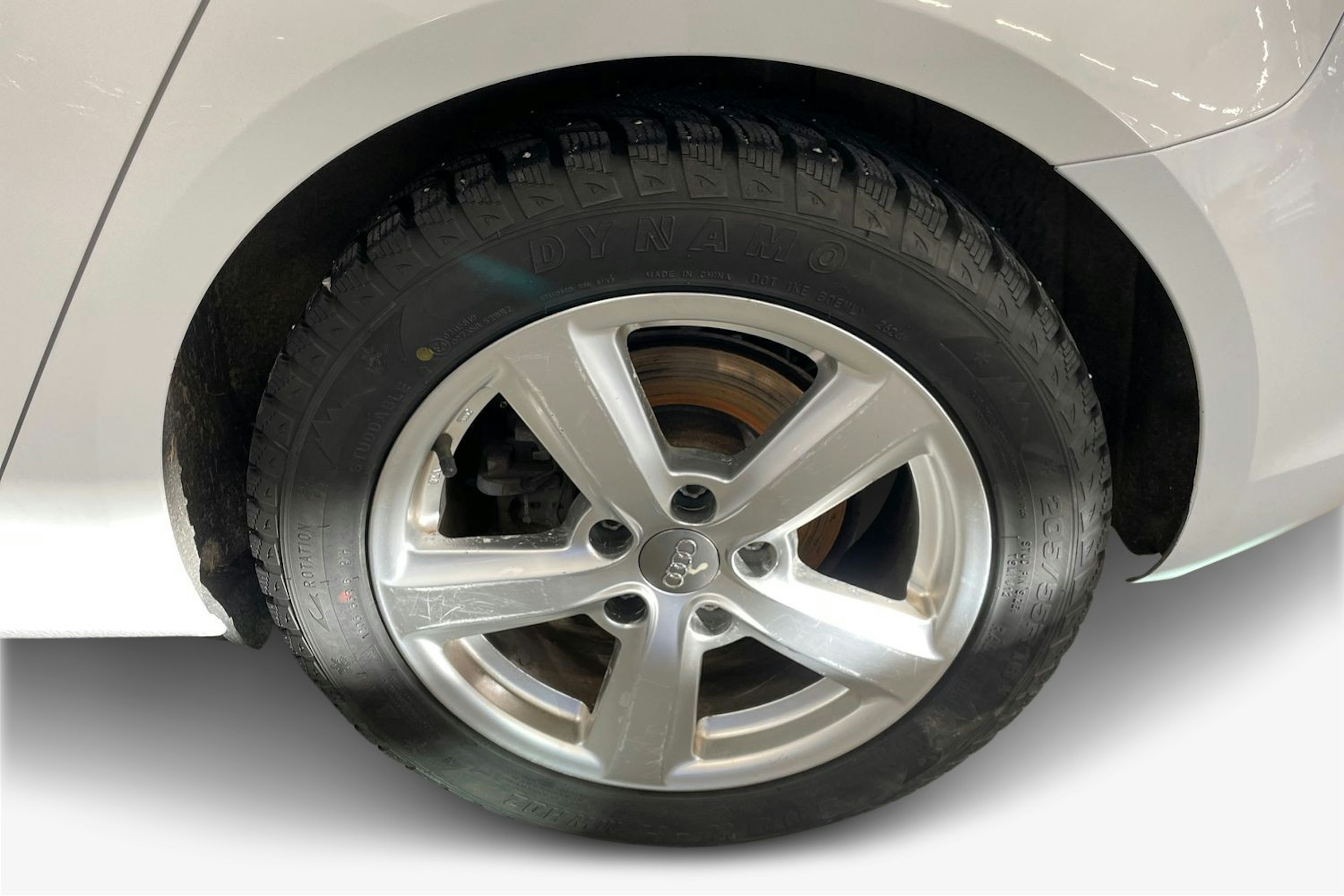 Valkoinen Audi A3 2016 kuva 11.