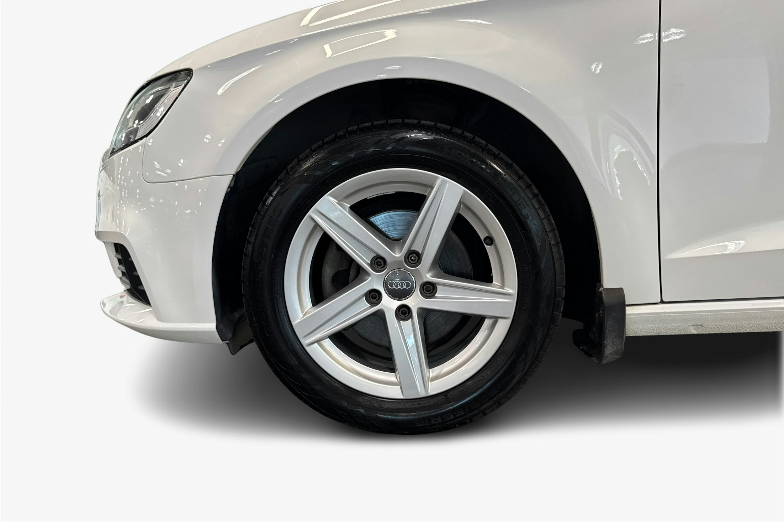 valkoinen Audi A3 2016 kuva 9.