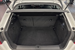 valkoinen Audi A3 2016 kuva 11.