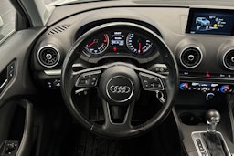 valkoinen Audi A3 2016 kuva 13.