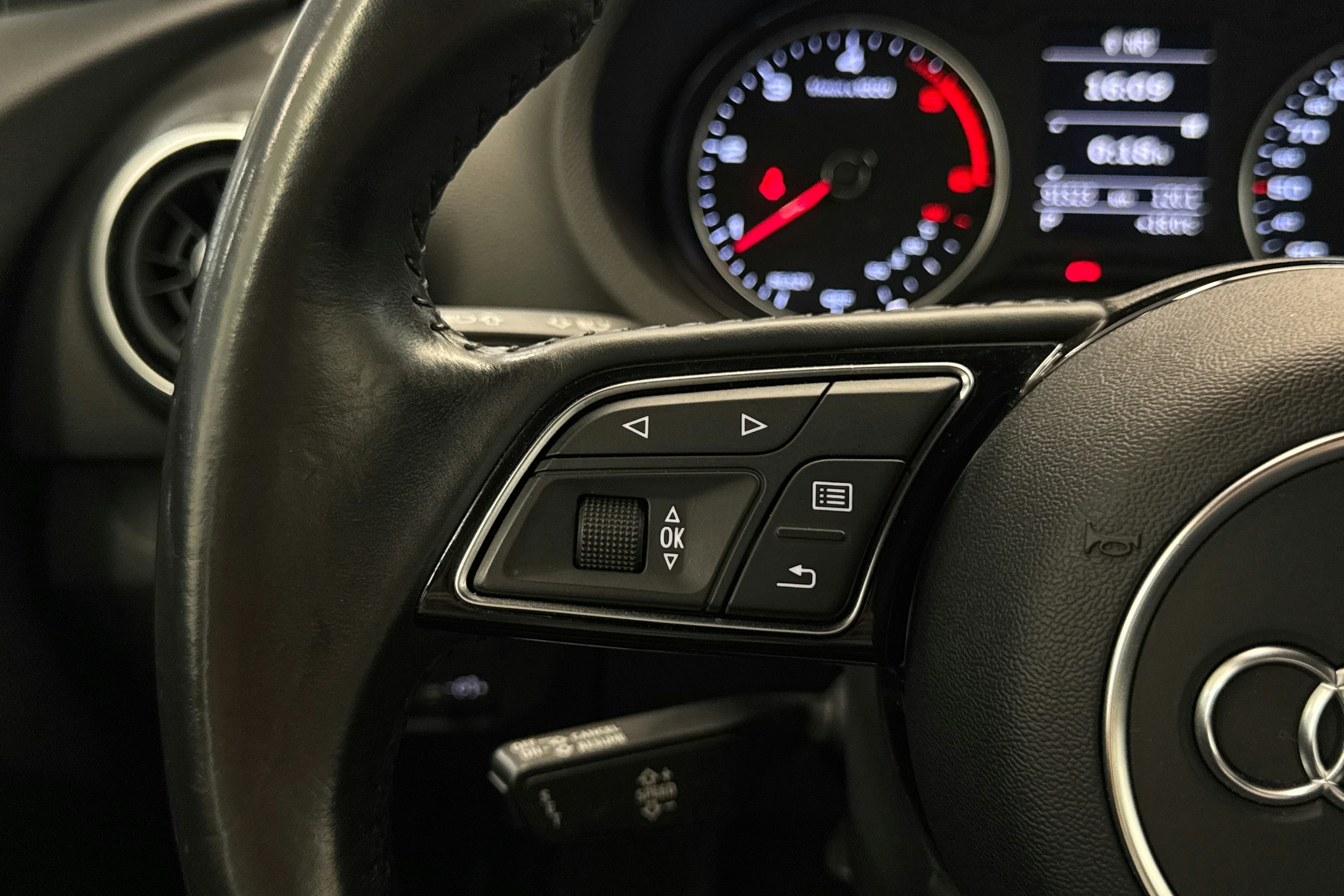 valkoinen Audi A3 2016 kuva 17.