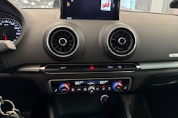 valkoinen Audi A3 2016 kuva 21.