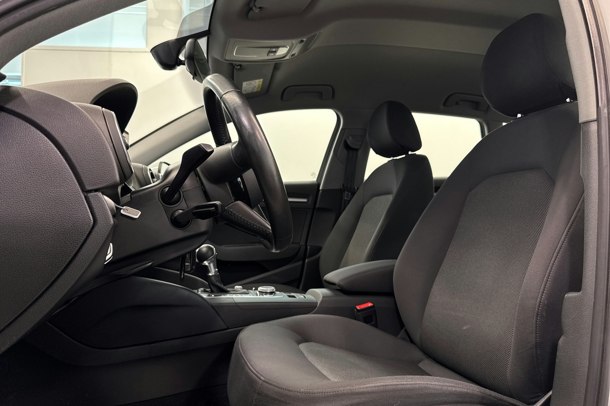 valkoinen Audi A3 2016 kuva 27.