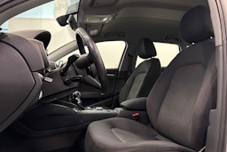valkoinen Audi A3 2016 kuva 27.