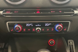 Valkoinen Audi A3 2016 kuva 16.