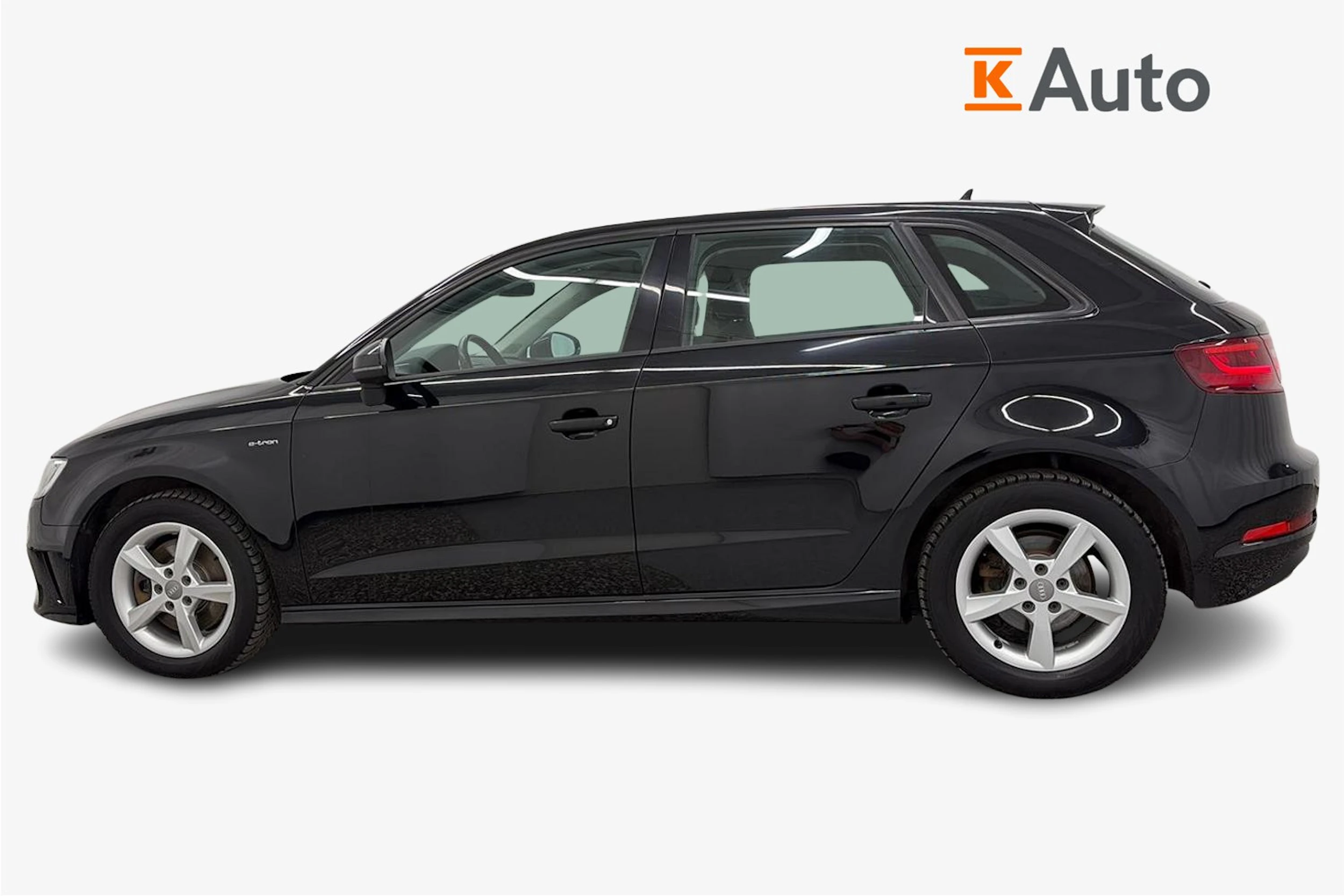 musta Audi A3 2016 kuva 6.