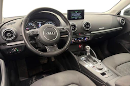 musta Audi A3 2016 kuva 7.