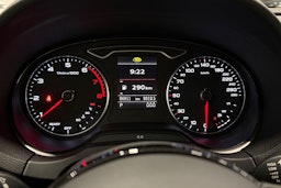 valkoinen Audi A3 2016 kuva 16.