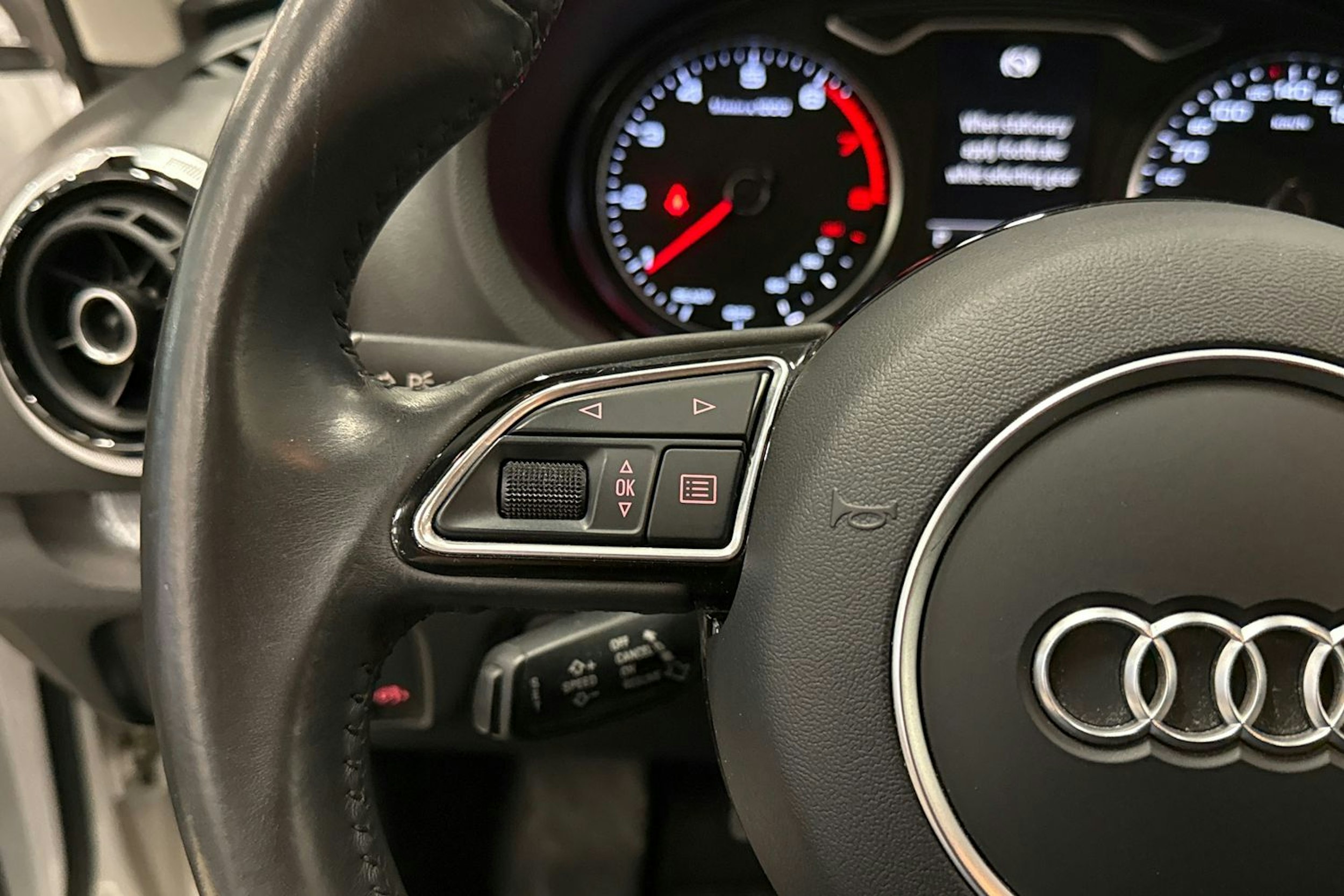 valkoinen Audi A3 2016 kuva 18.