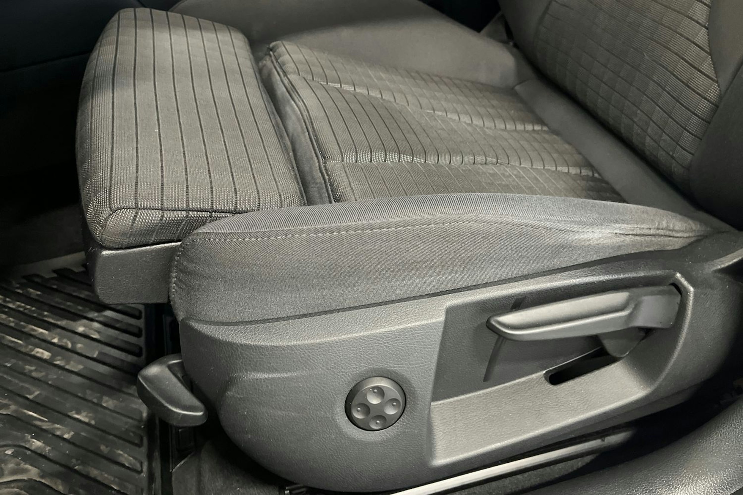 valkoinen Audi A3 2016 kuva 32.