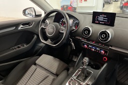 valkoinen Audi A3 2016 kuva 33.