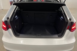 valkoinen Audi A3 2016 kuva 35.