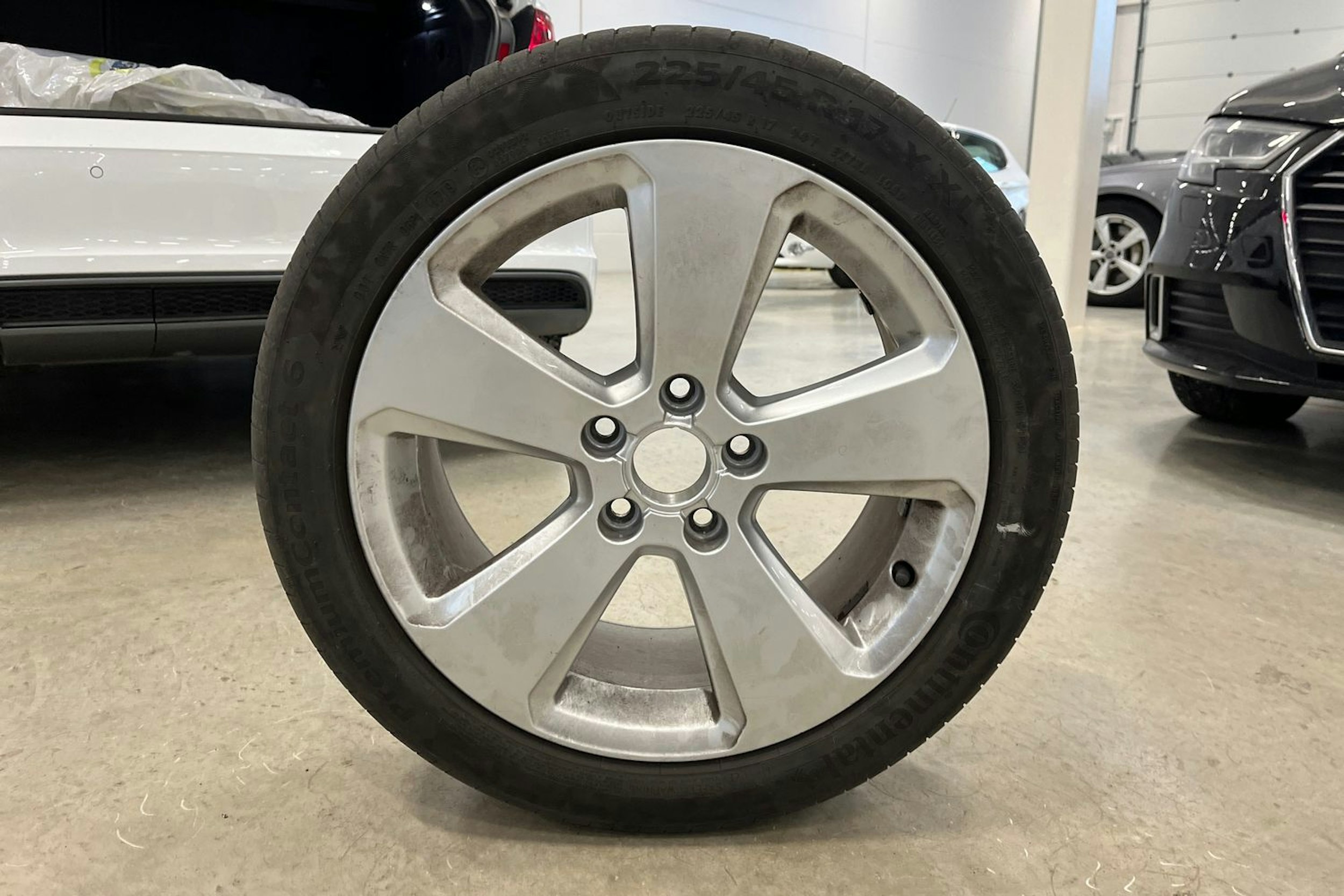 valkoinen Audi A3 2016 kuva 36.