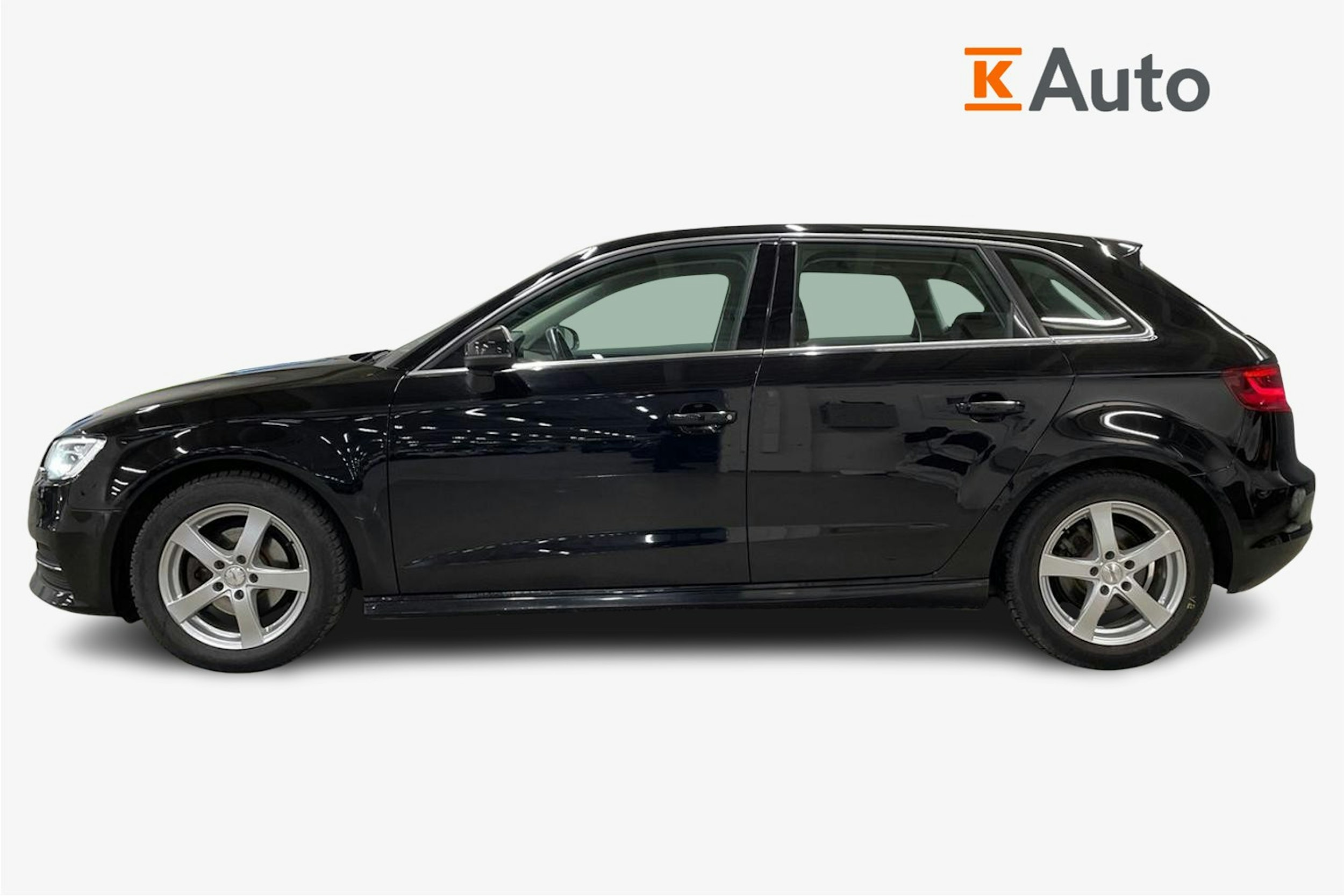 musta Audi A3 2016 kuva 6.