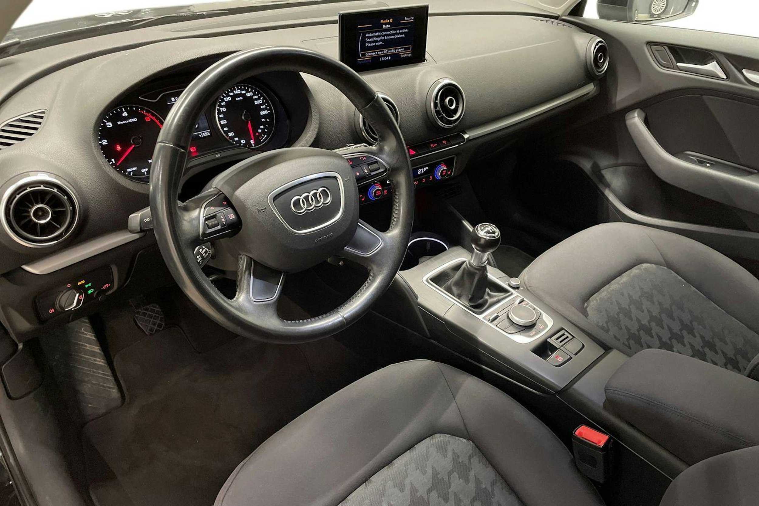 musta Audi A3 2016 kuva 7.