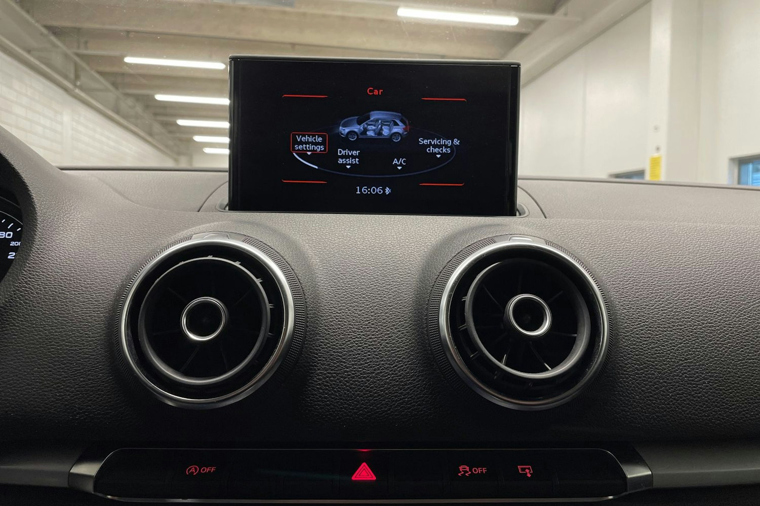 musta Audi A3 2016 kuva 18.