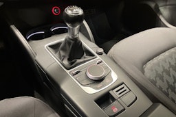 musta Audi A3 2016 kuva 20.