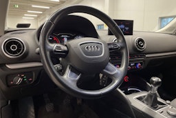 musta Audi A3 2016 kuva 24.