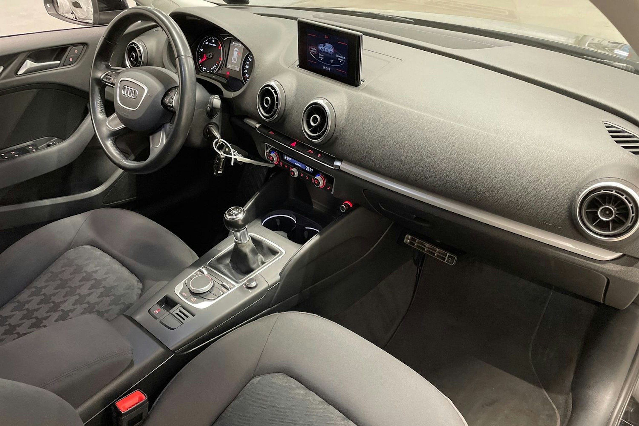 musta Audi A3 2016 kuva 26.