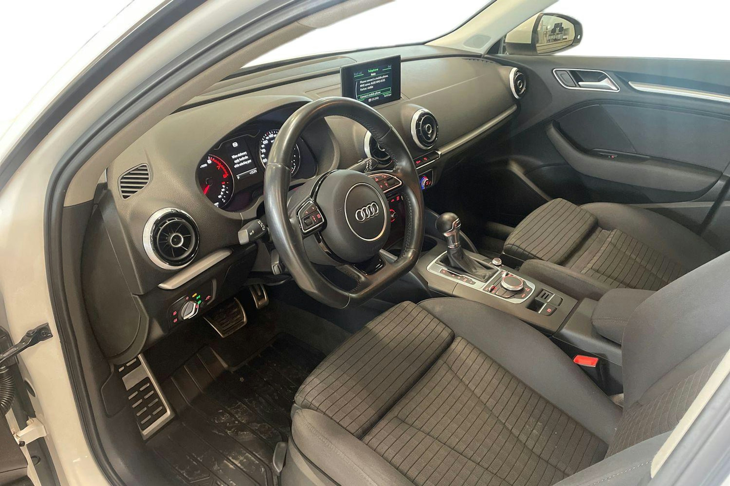 valkoinen Audi A3 2016 kuva 7.