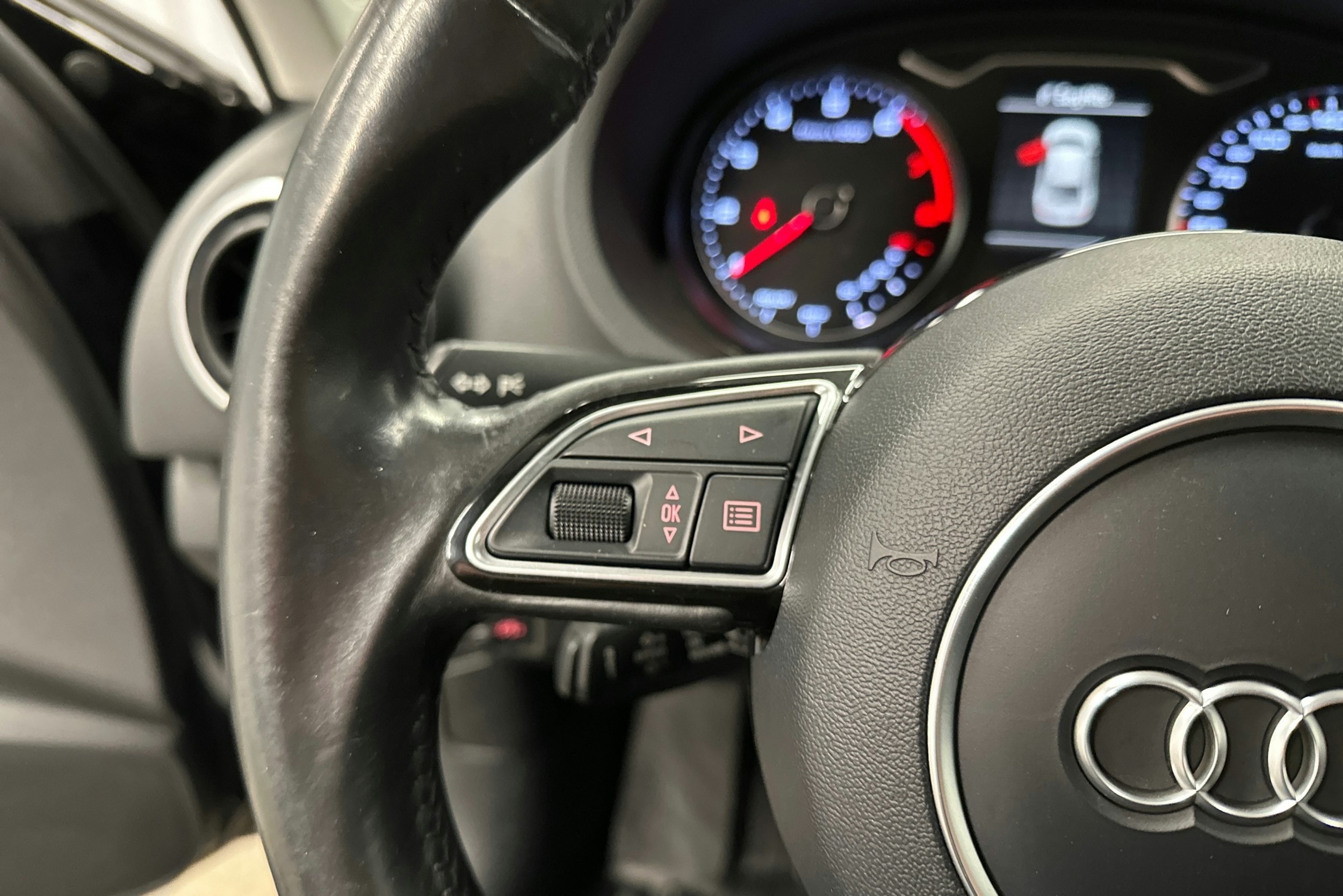 musta Audi A3 2016 kuva 14.