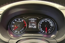 musta Audi A3 2016 kuva 17.