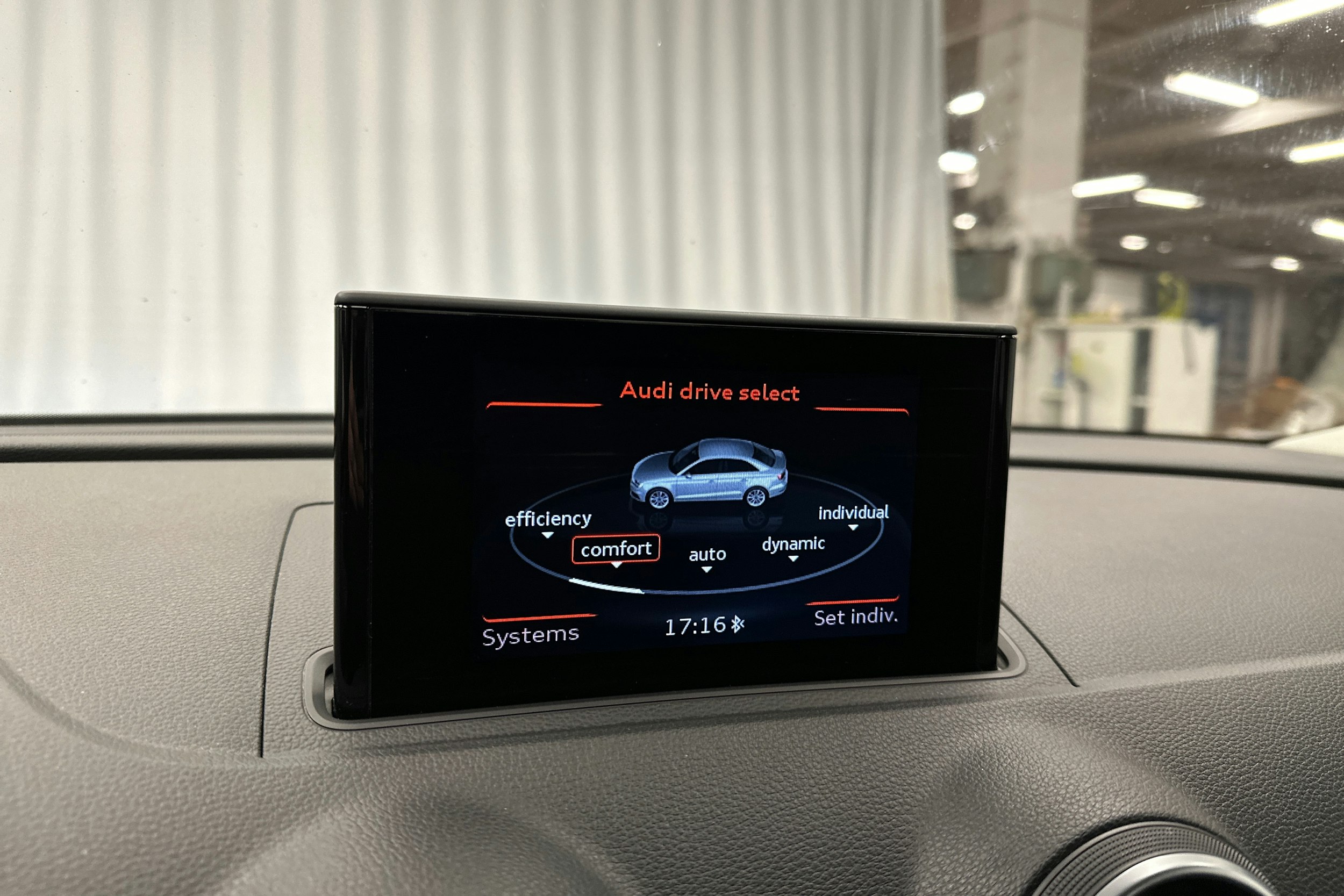 musta Audi A3 2016 kuva 18.