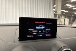 musta Audi A3 2016 kuva 18.