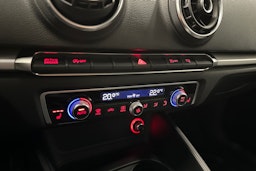 musta Audi A3 2016 kuva 21.