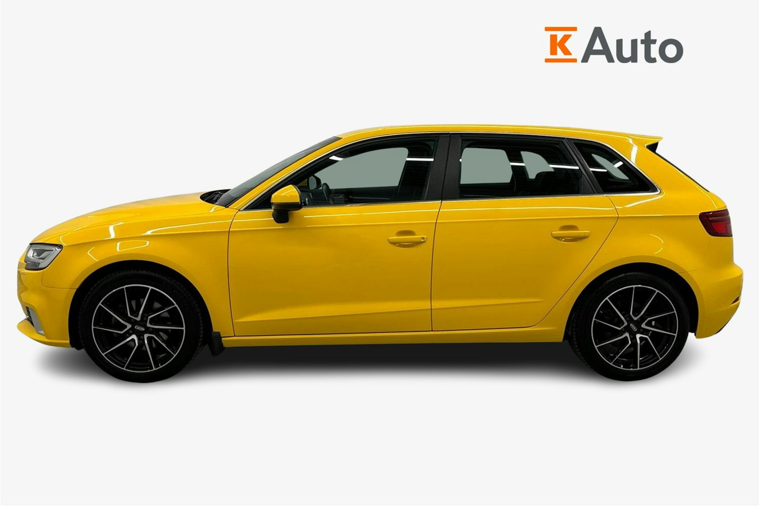 keltainen Audi A3 2016 kuva 6.