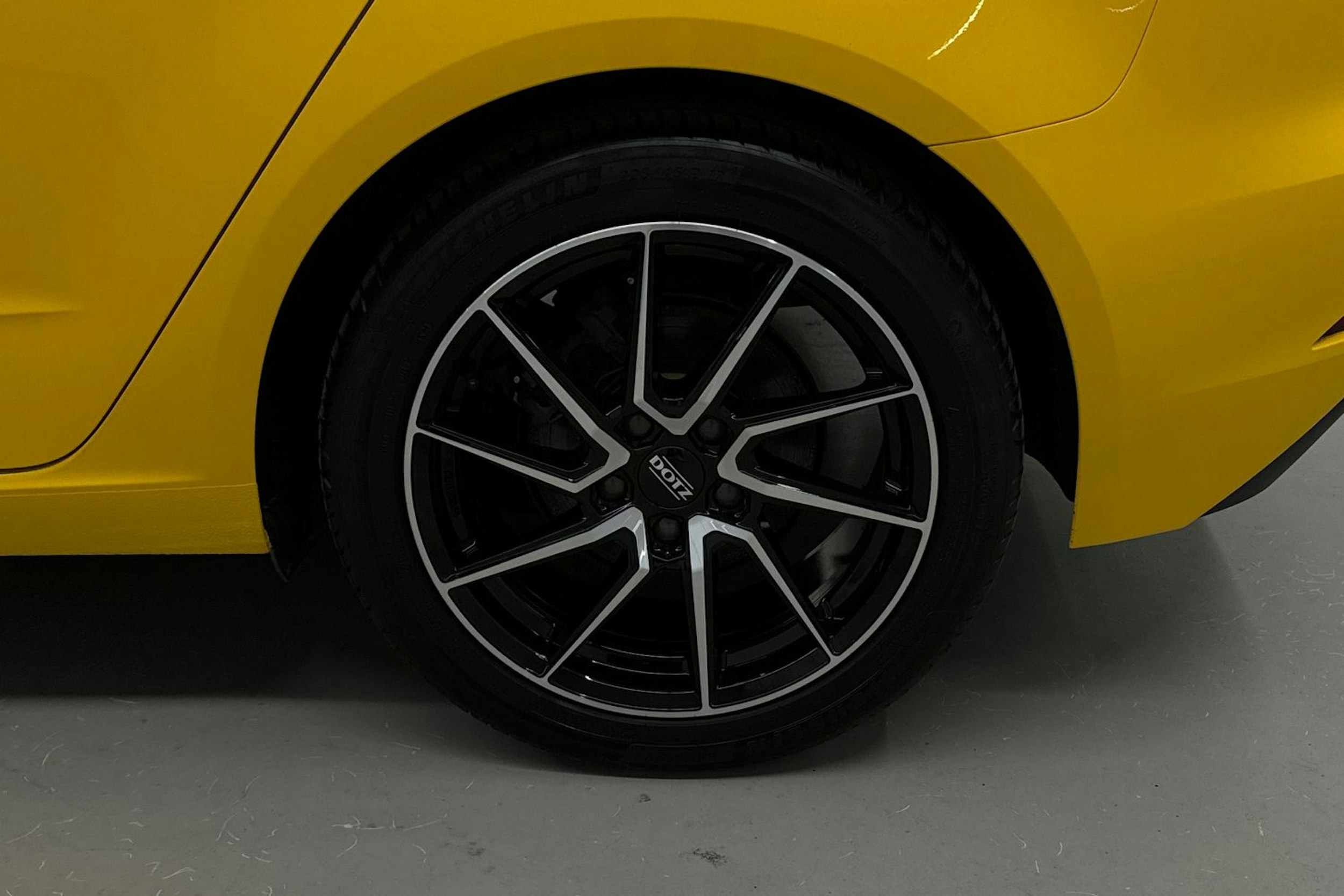keltainen Audi A3 2016 kuva 13.