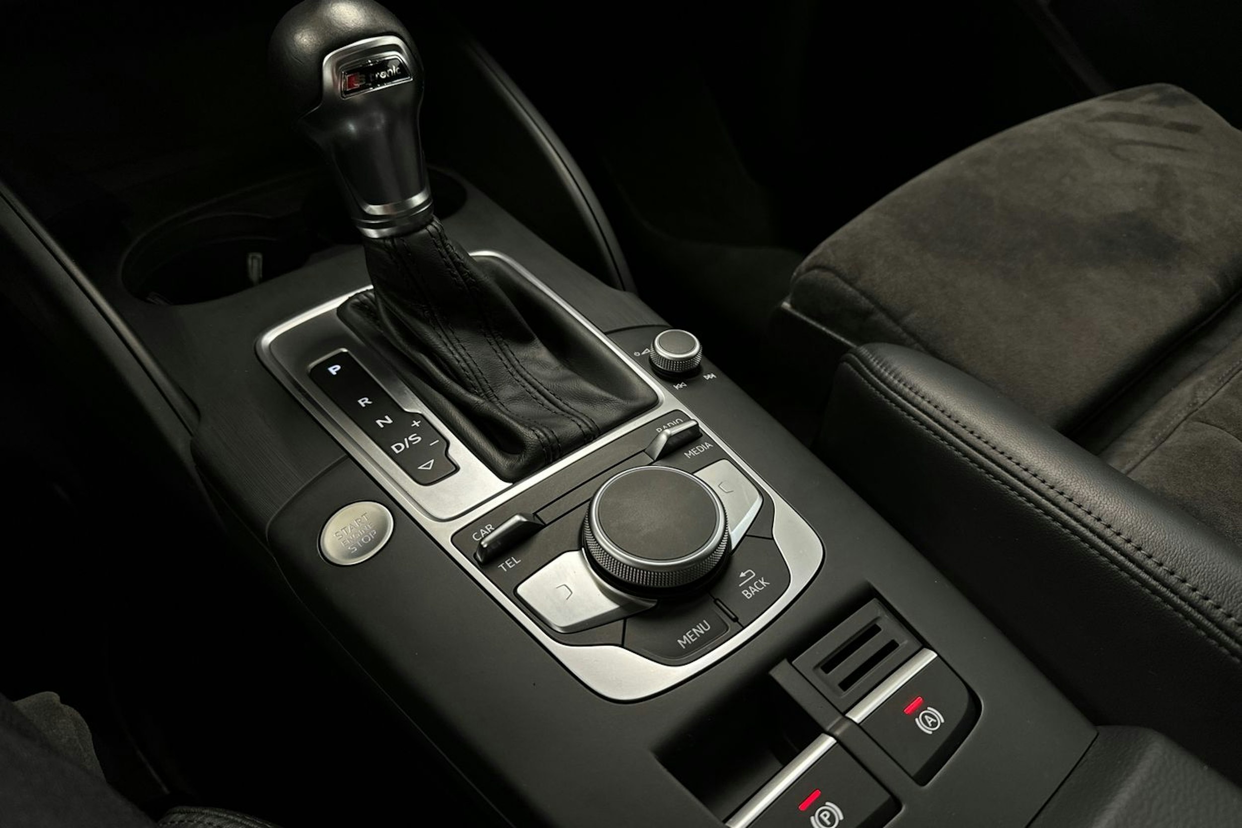 keltainen Audi A3 2016 kuva 17.