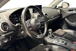 valkoinen Audi A3 2016 kuva 6.