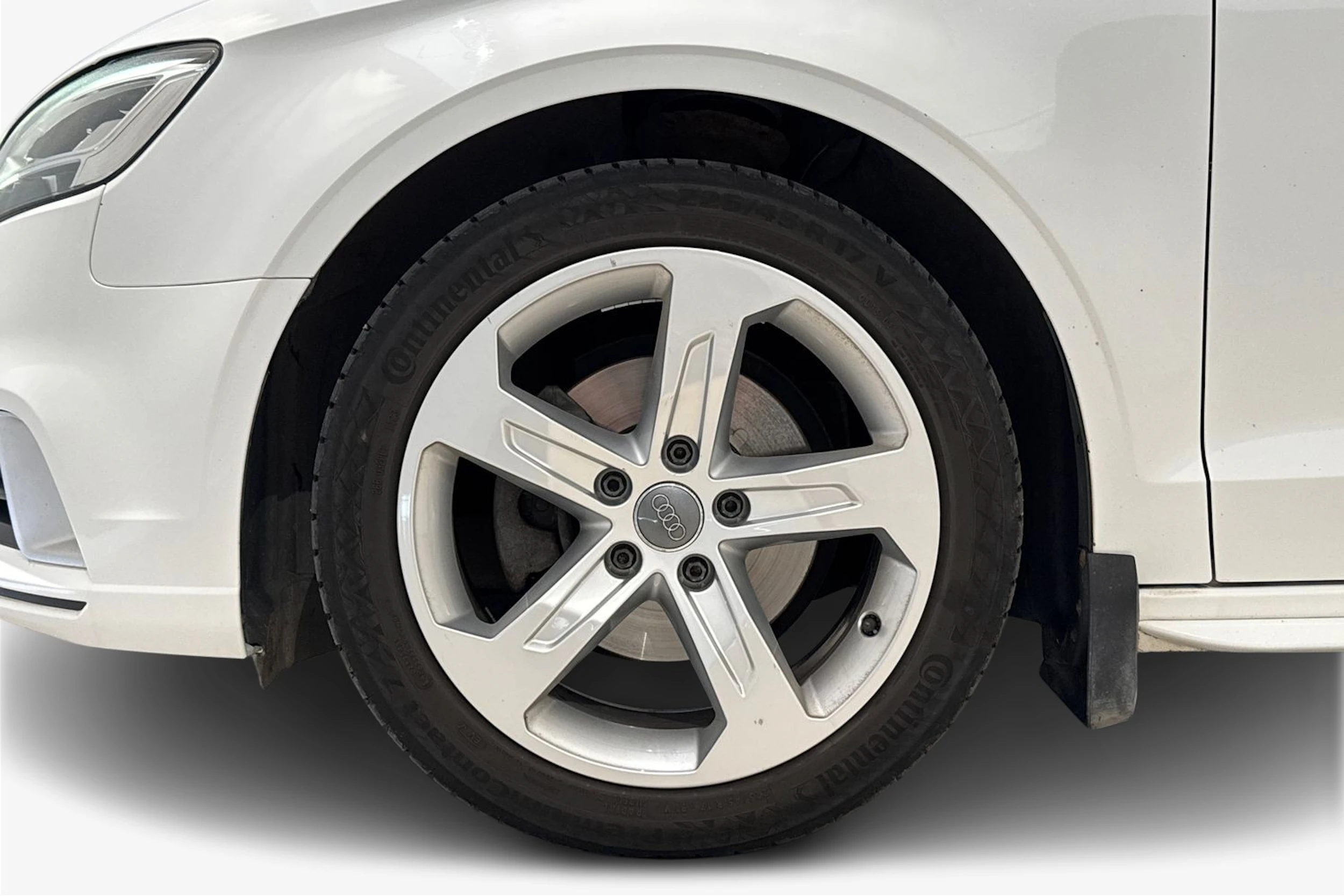 valkoinen Audi A3 2016 kuva 9.