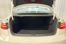 valkoinen Audi A3 2016 kuva 13.