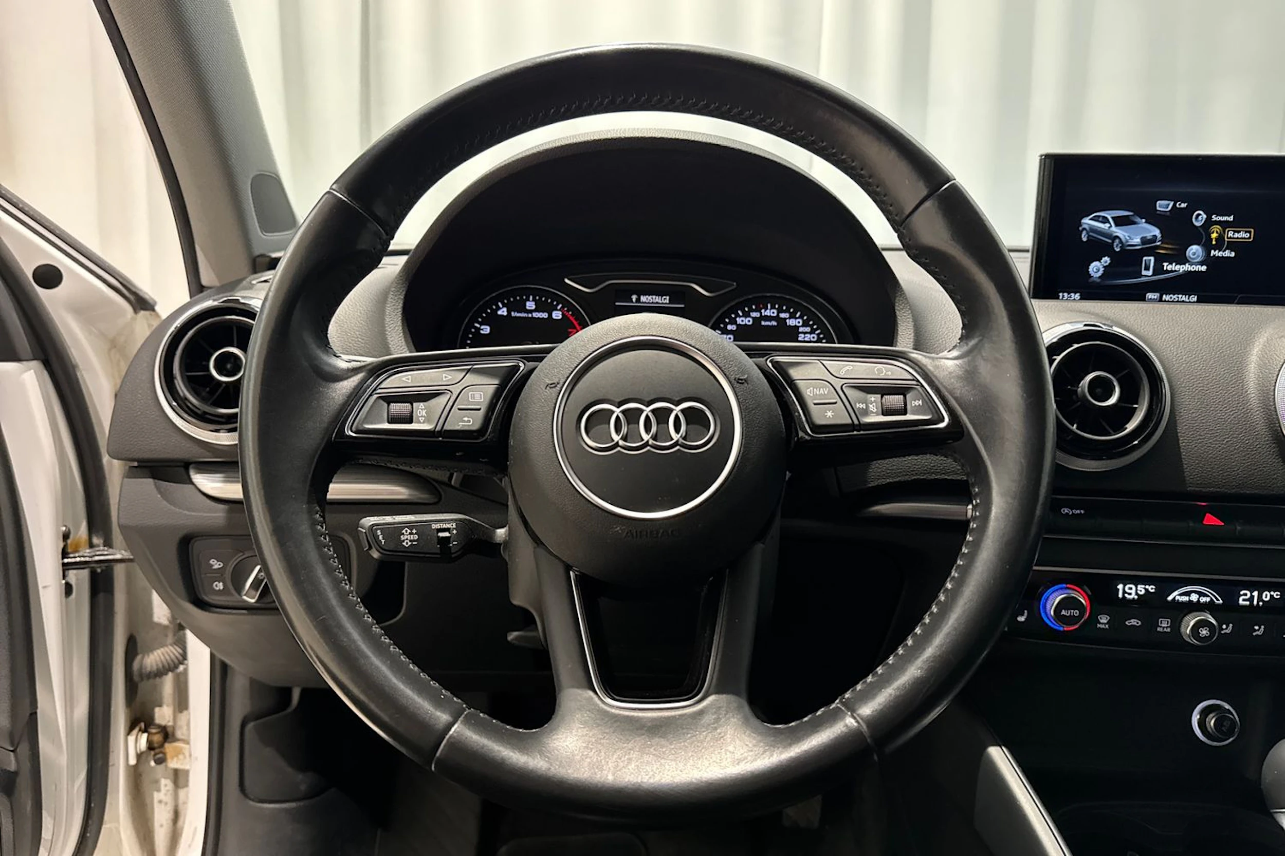 valkoinen Audi A3 2016 kuva 15.